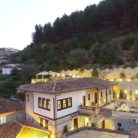 Hotel Vila Aleksander Berat Eksteriør billede